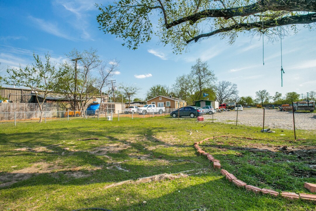 1509 W Shady Grove Rd, Grand Prairie, TX for sale Building Photo- Image 1 of 1