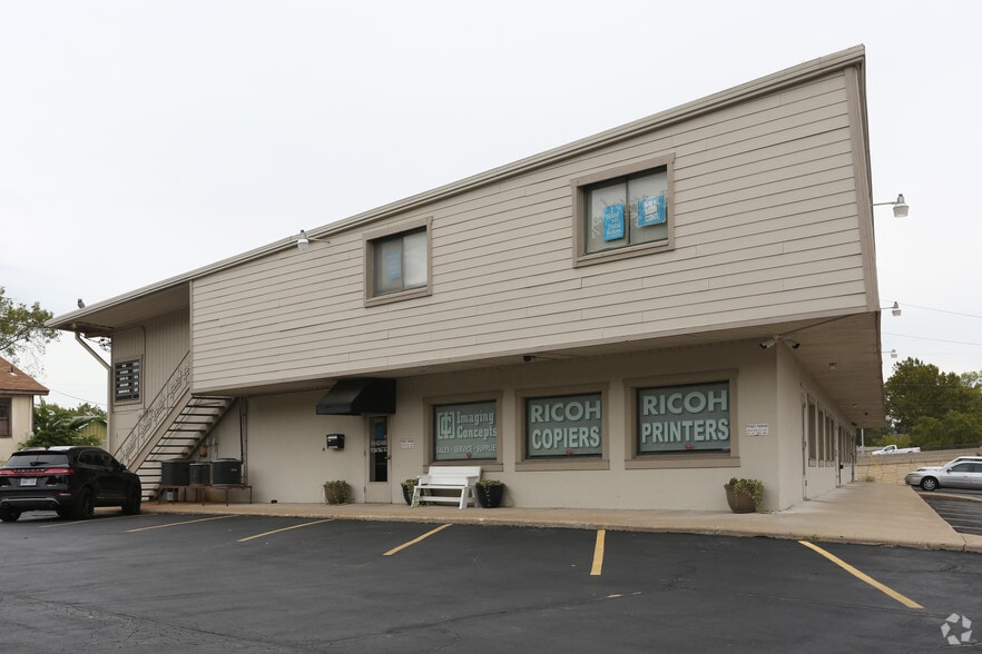 50395057 Merriam Dr, Merriam, KS 66203