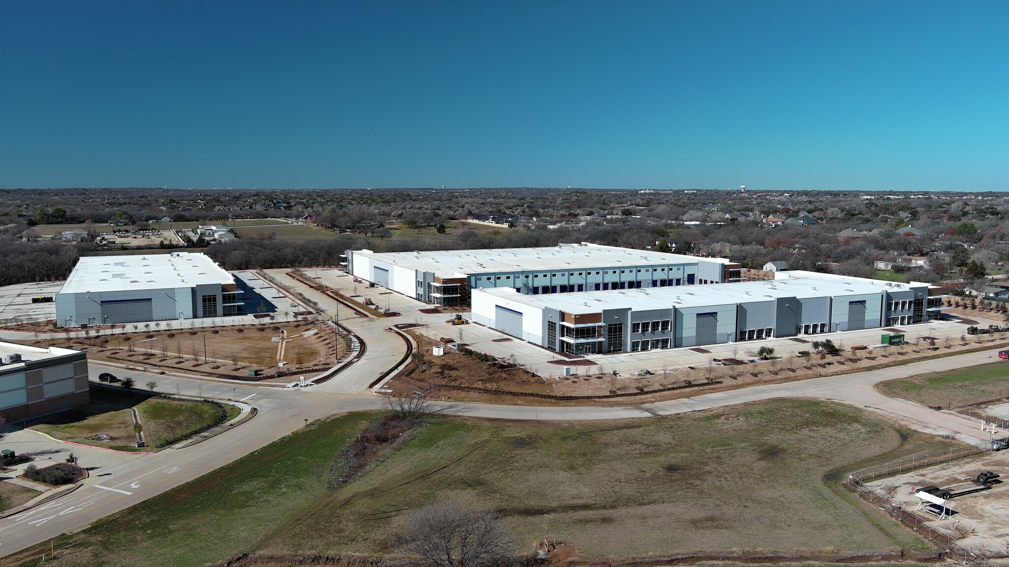 Mustang Court at DFW International Airport, Bldg 1, Grapevine, TX for lease Building Photo- Image 1 of 30