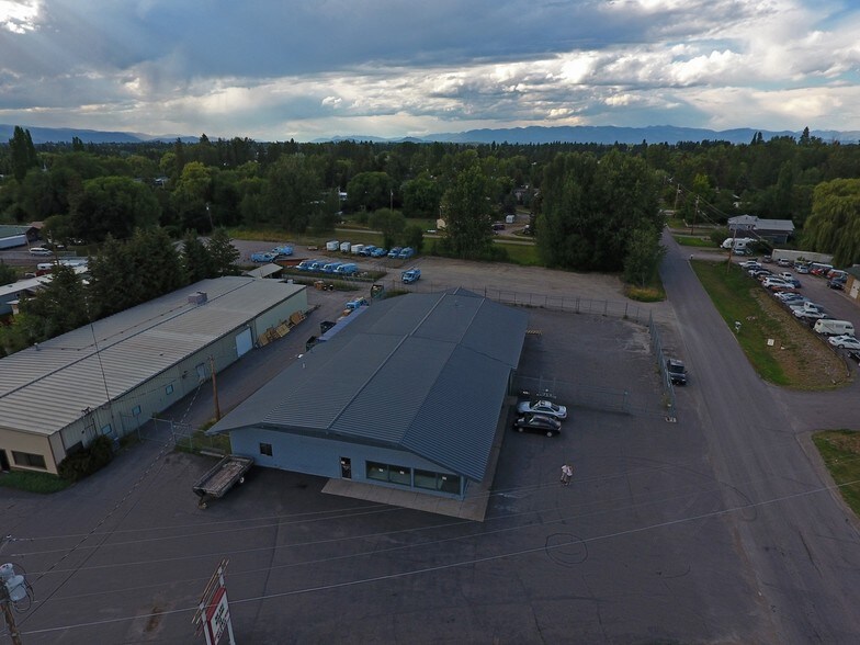 1641 Mt-35 Hwy, Kalispell, MT for sale - Primary Photo - Image 1 of 1