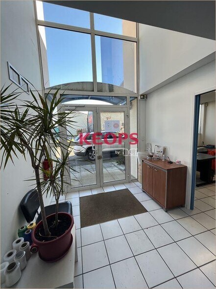 Avenue Des Palanques, Portet-sur-Garonne for lease - Building Photo - Image 2 of 11