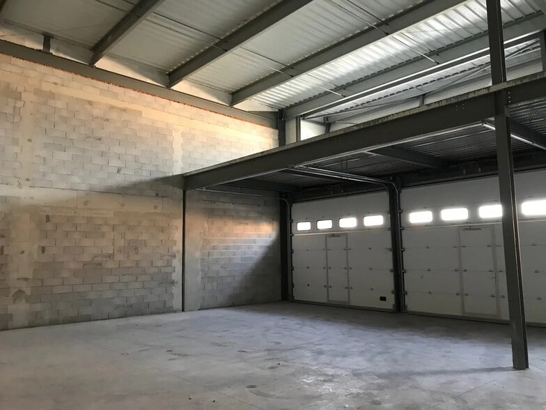 Industrial in ROQUEBRUNE-SUR-ARGENS for sale - Building Photo - Image 1 of 7