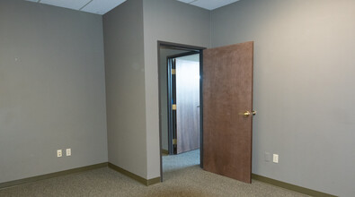 2410 SE 121st Ave, Portland, OR for lease Interior Photo- Image 2 of 4