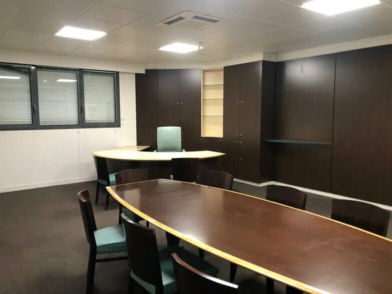 Office in Brest for sale - Interior Photo - Image 2 of 12