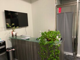 Queens Crossing - Live-Work Space