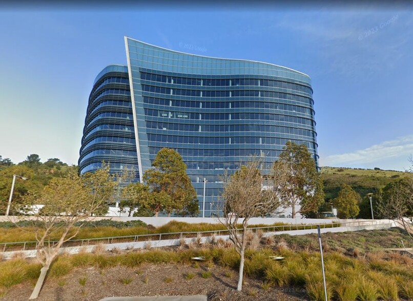 1 Tower Pl, South San Francisco, CA for lease - Building Photo - Image 1 of 5