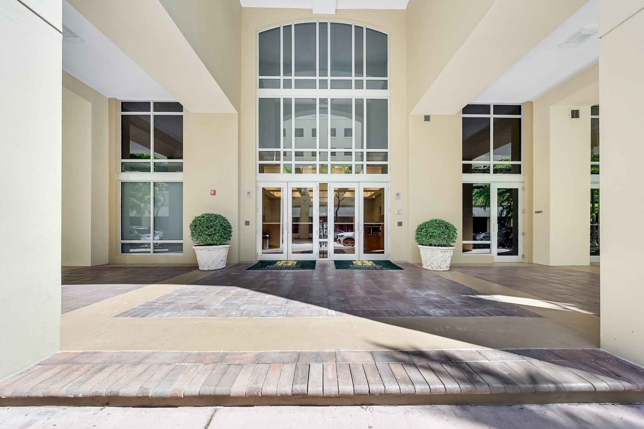 135 San Lorenzo Ave, Coral Gables, FL for lease Building Photo- Image 1 of 15