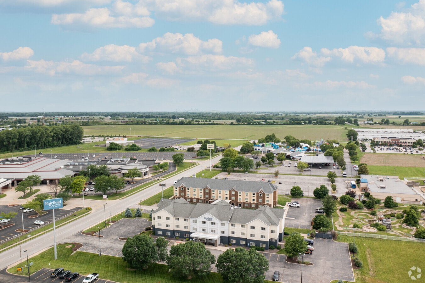 4 Gateway Dr, Collinsville, IL 62234