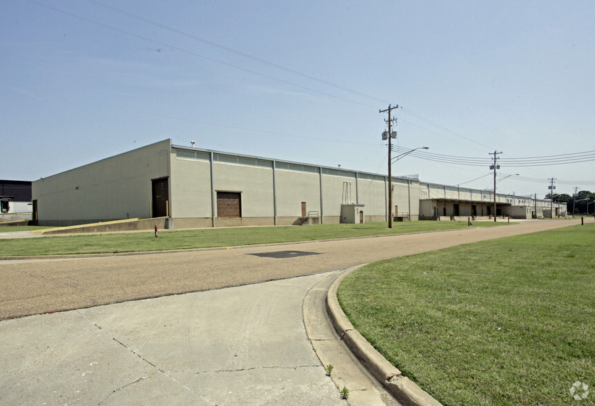 1996 Behnke Ave, Memphis, TN for sale - Primary Photo - Image 1 of 1