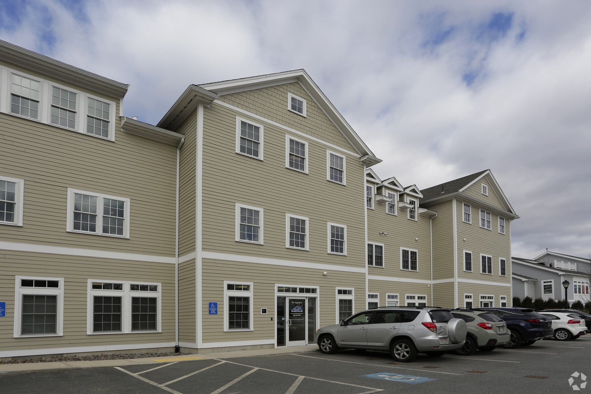 10051025 Osgood St, North Andover, MA 01845 Great Pond Crossing