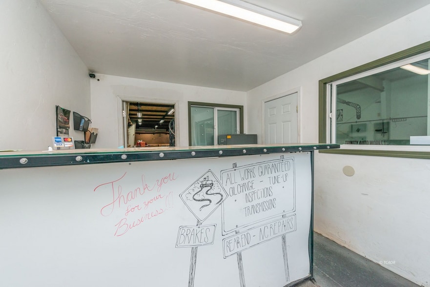 50,60,80 Masonic Ln - Weaverville portfolio of 3 properties for sale on LoopNet.com - Building Photo - Image 3 of 18