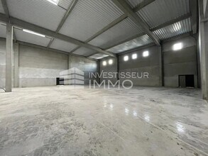 Flex in Moissy-Cramayel for lease Interior Photo- Image 1 of 7