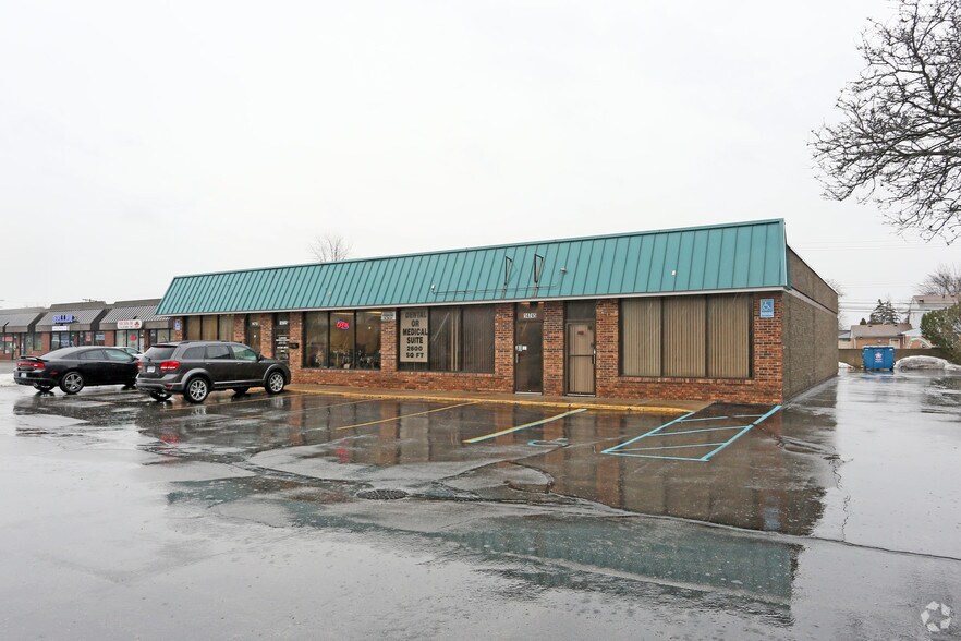 1471514745 Northline Rd, Southgate, MI 48195