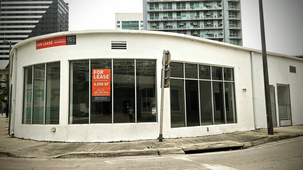 625 SW 1st Ave, Miami, FL for lease - Building Photo - Image 2 of 13