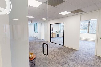 40 E Huron St, Chicago, IL for lease Matterport 3D Scan- Image 1 of 6