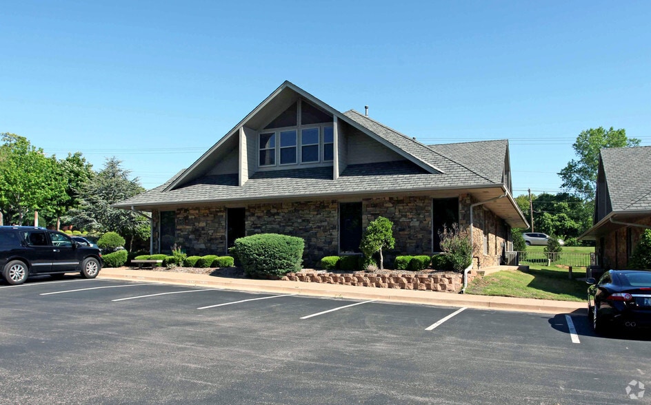 3501 French Park Dr, Edmond, OK for lease - Building Photo - Image 3 of 5