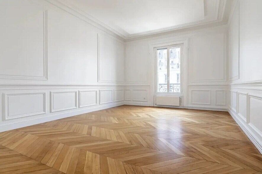 Office in Paris for lease - Interior Photo - Image 2 of 5