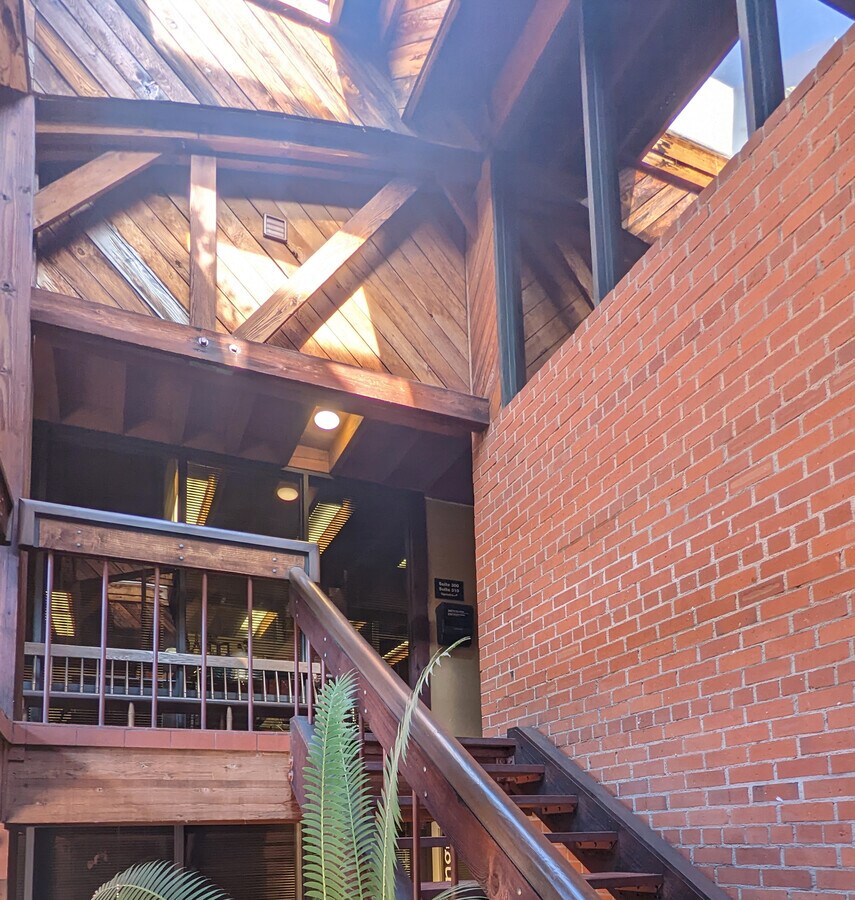 829 De la Vina St, Santa Barbara, CA 93101