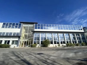 5 Rue Alessandro Volta, Carquefou for lease Building Photo- Image 1 of 4