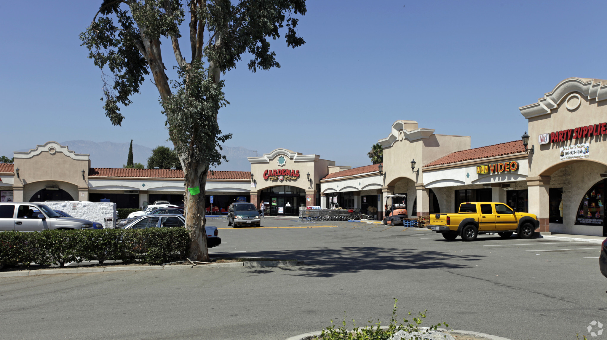 1945 E Riverside Dr, Ontario, CA 91761 - Vineyard Shopping Center ...