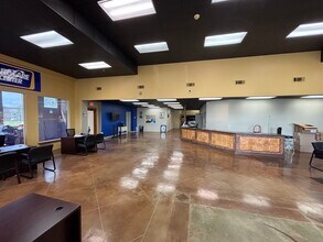 10660 Coursey Blvd, Baton Rouge, LA for lease Building Photo- Image 2 of 3