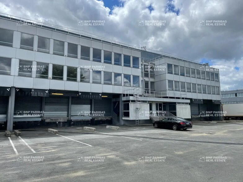 Office in Orly for lease - Building Photo - Image 2 of 18
