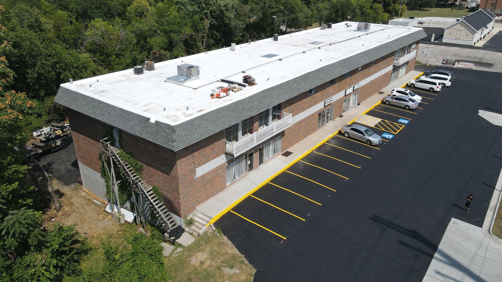 7540 Leavenworth Rd, Kansas City, KS 66109 Office/Retail for Lease