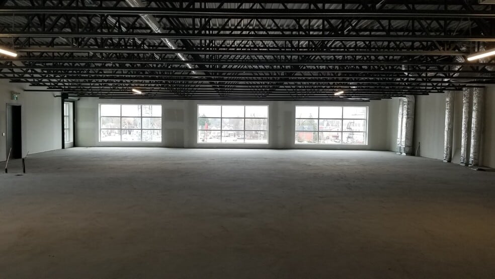 340 King St W, Kitchener, ON for lease - Interior Photo - Image 2 of 4