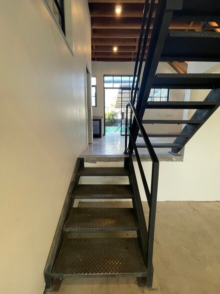 5005 W Washington Blvd, Los Angeles, CA for lease - Building Photo - Image 3 of 18