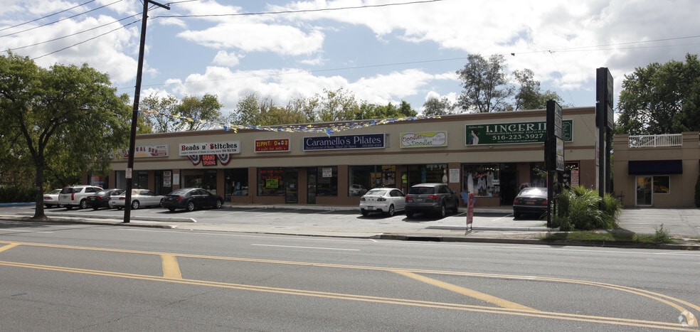 2318-2338 Merrick Rd, Merrick, NY for sale - Building Photo - Image 2 of 3