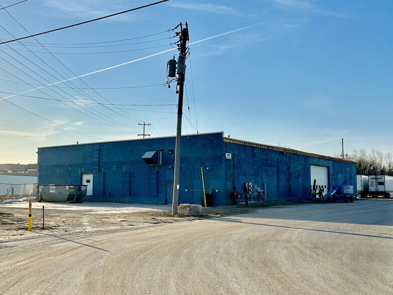 351 N Green Bay Rd, Neenah, WI for sale - Building Photo - Image 1 of 5