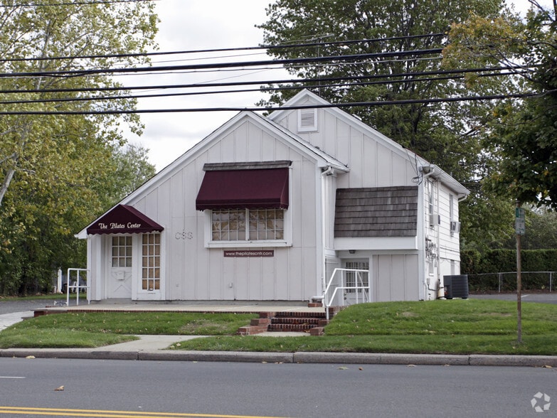 846 Livingston Ave, North Brunswick, NJ for sale - Building Photo - Image 2 of 2
