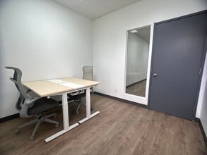 5675 Ch De Chambly, Saint-hubert, QC for lease Building Photo- Image 1 of 10