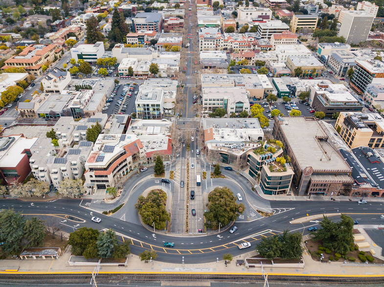 124 University Ave, Palo Alto, CA for lease - Aerial - Image 2 of 7