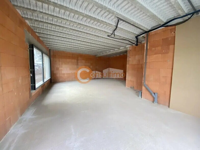Flex in Bordeaux for lease - Building Photo - Image 1 of 5