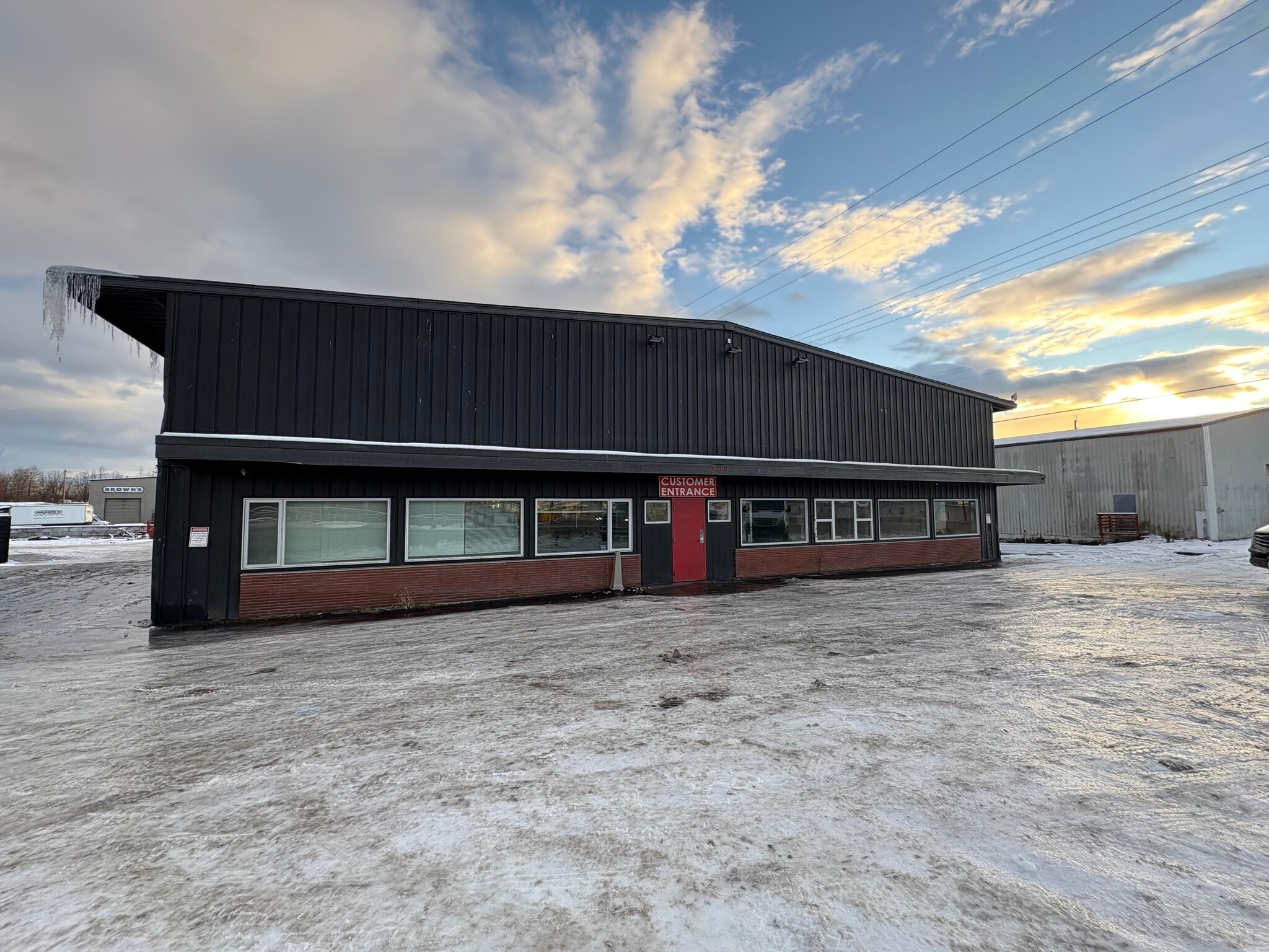 209 N Post Rd, Anchorage, AK for lease Primary Photo- Image 1 of 8