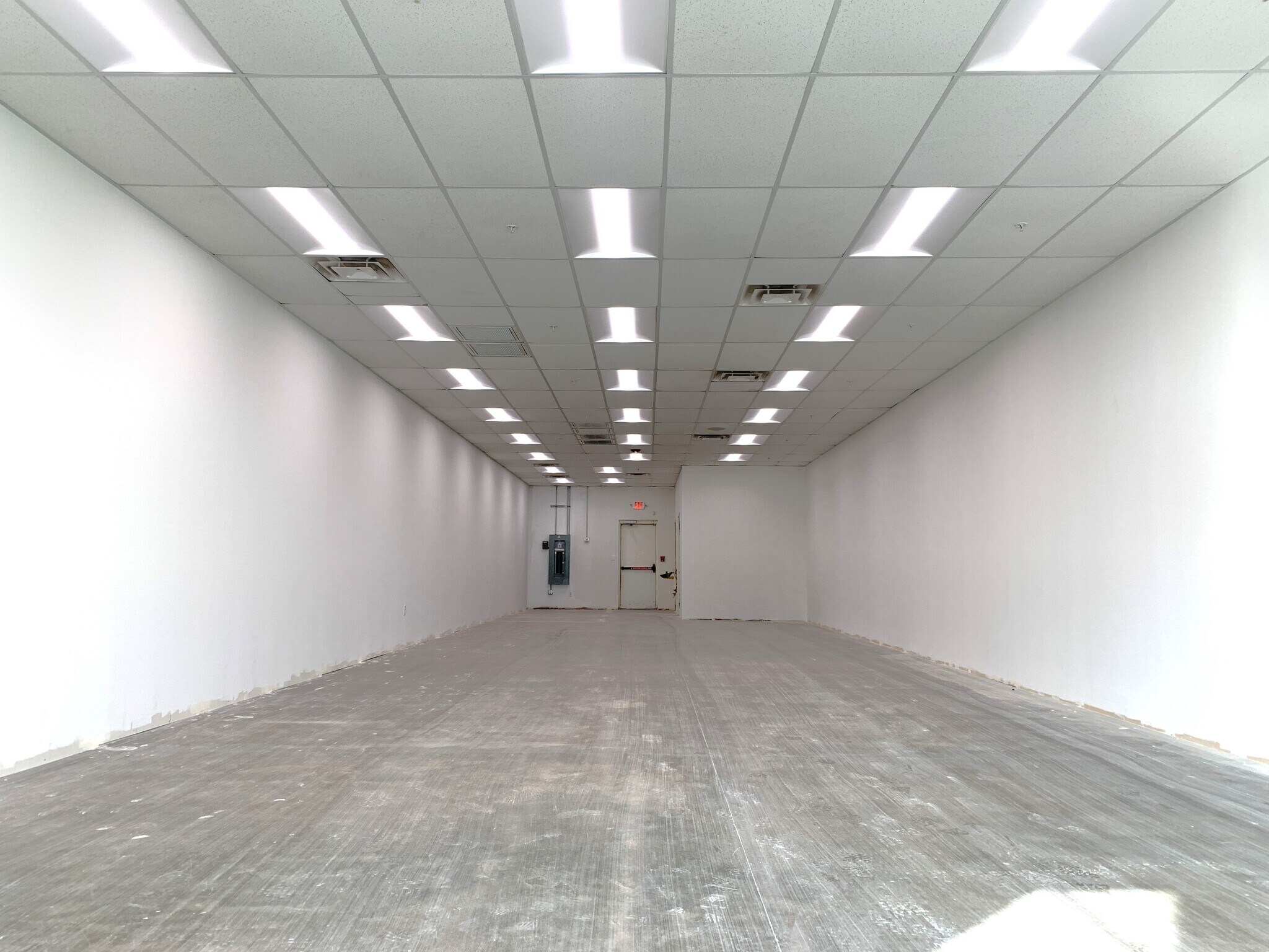 291-319 N Bolingbrook Dr, Bolingbrook, IL for lease Interior Photo- Image 1 of 3