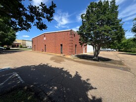 310 Moore Ln, Collierville TN - Warehouse