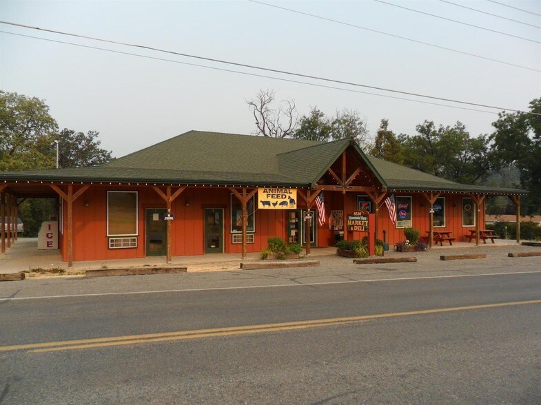 8530 Monument Dr, Grants Pass, OR for sale - Primary Photo - Image 1 of 1