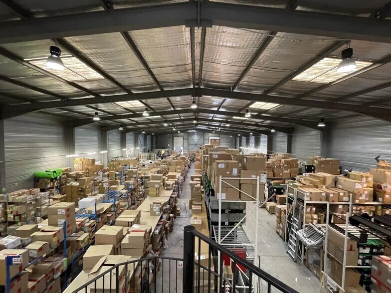 Flex in Lattes for lease - Building Photo - Image 3 of 4