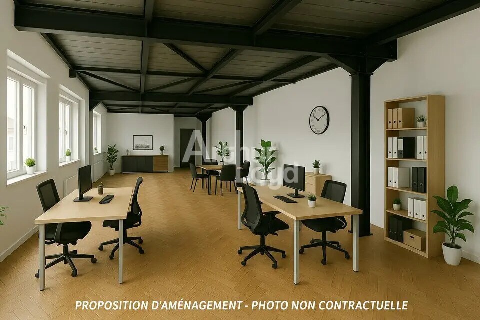Office in Méry for lease Building Photo- Image 1 of 6