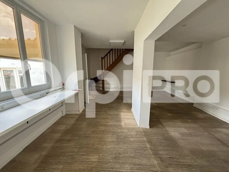 Office in Compiègne for sale - Building Photo - Image 3 of 10