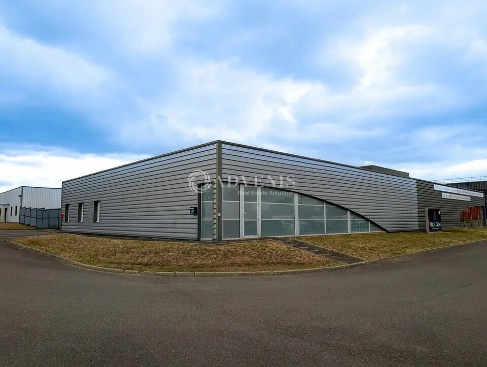 Flex in Taden for lease Building Photo- Image 1 of 13