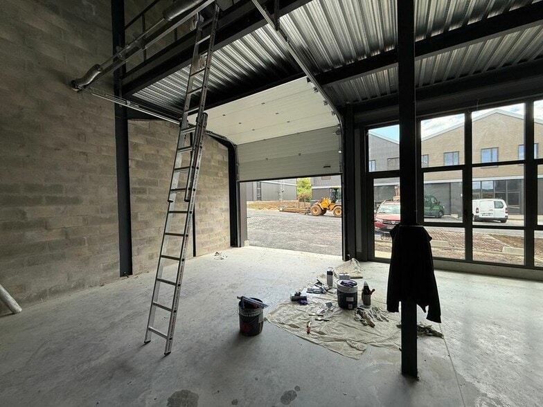 1 Rue René Dubos, Groslay for lease - Interior Photo - Image 3 of 10