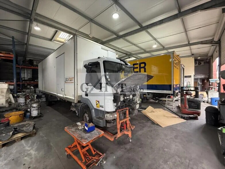 Industrial in Goussainville for sale - Building Photo - Image 2 of 6