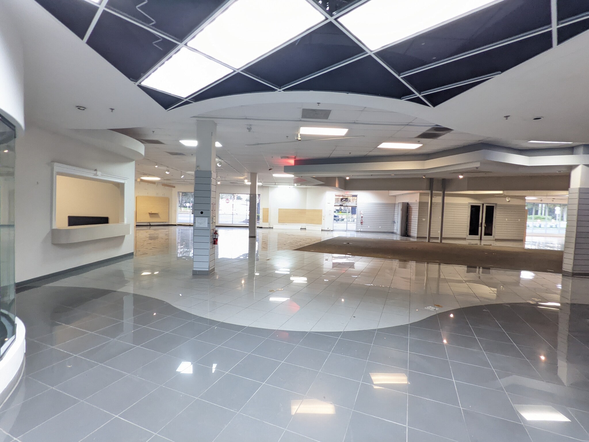 614 E Altamonte Dr, Altamonte Springs, FL for sale Interior Photo- Image 1 of 10