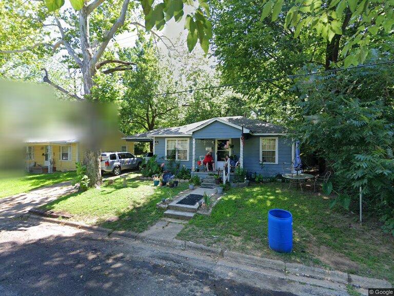 Home Group 6 portfolio of 3 properties for sale on LoopNet.com - Building Photo - Image 1 of 2