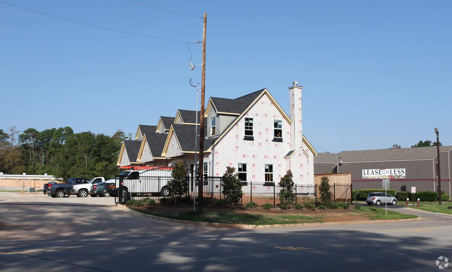 303 Longmire Rd, Conroe, TX 77304