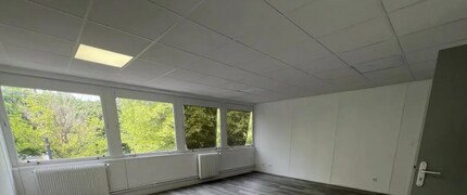 Flex in Aulnay-sous-Bois for lease Building Photo- Image 2 of 3