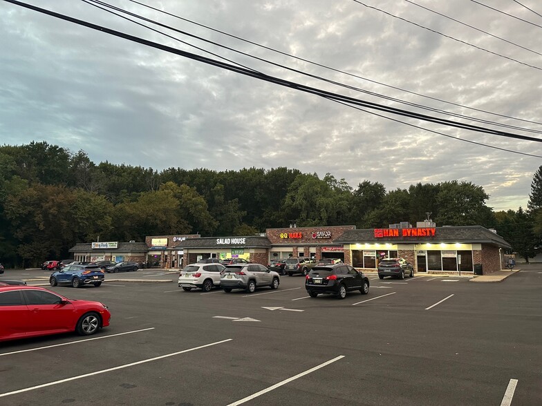 404 Marlton Pike E, Cherry Hill, NJ for lease - Building Photo - Image 1 of 7